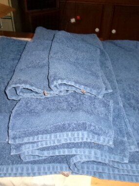 vtg 7 pc Blue Fieldcrest sculpted textured towels 3 bath 2 hand 2 washcloth